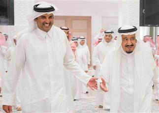 الملك سلمان يدعو أمير قطر لقمة الرياض