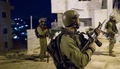 الاحتلال الإسرائيلي يعتقل 11 فلسطينيًا من الضفة الغربية