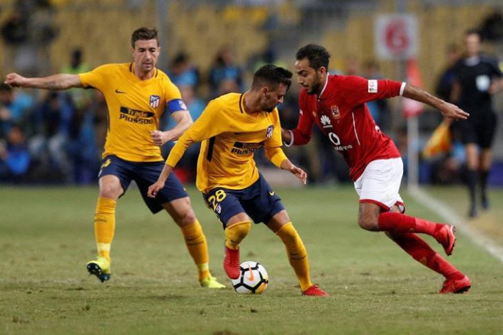 كاف يوضح.. هل يجوز للأهلي إضافة كهربا لقائمته رغم قيد الزمالك له؟