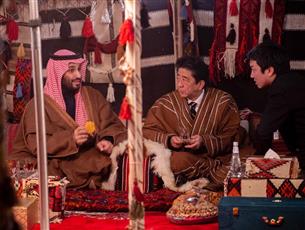 رئيس وزراء اليابان في ضيافة ولي العهد السعودي بالعُلا