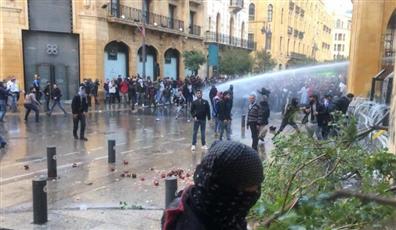 مواجهات بين الأمن والمحتجين في محيط مجلس النواب ببيروت