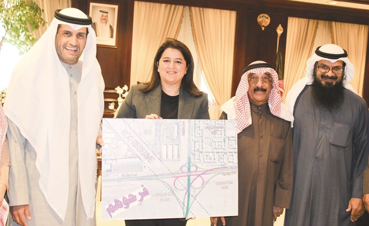 وزيرة الأشغال وعدت بتسييل الكفالة البنكية لتنفيذ مشروع جسر الصليبية