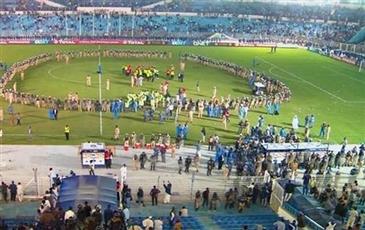 الهلال السوداني يقدم مذكرة لتجنب عقوبات «كاف» بعد أحداث مباراة الأهلي المصري