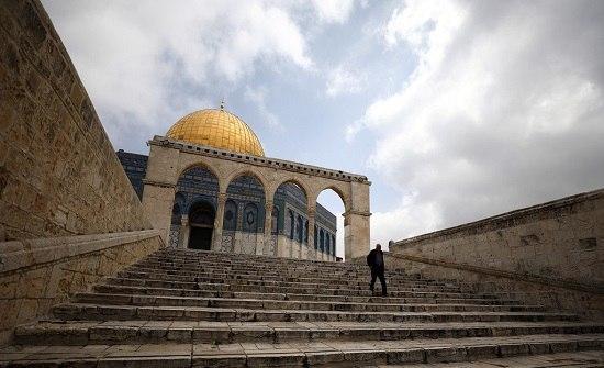 تعليق الصلاة في المسجد الأقصى