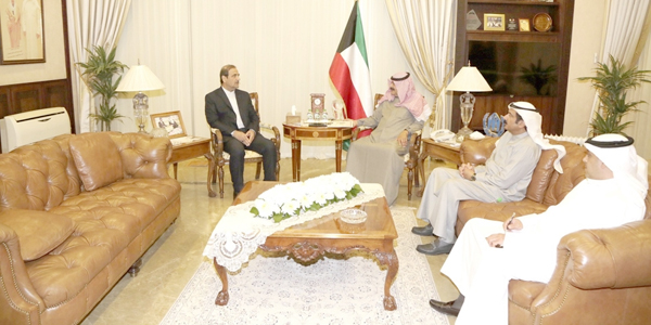 نائب وزير الخارجية يجتمع مع السفير الإيراني