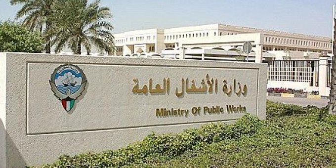 “الأشغال”: مياه الوزارة معقمة وخالية من البكتريا والفيروسات #انثبروا_ببيوتكم