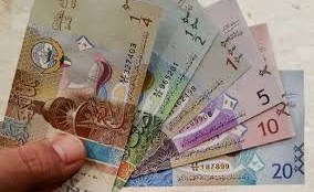 إيداع رواتب الموظفين بالبنوك عن شهر مايو