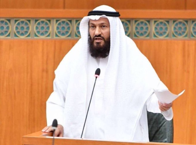 النائب محمد هايف المطيري يشكر وزير الخارجية الشيخ د.أحمد المحمد والسفير مجدي الظفيري بعد اجلاء طفل كويتي بسيارة السفارة