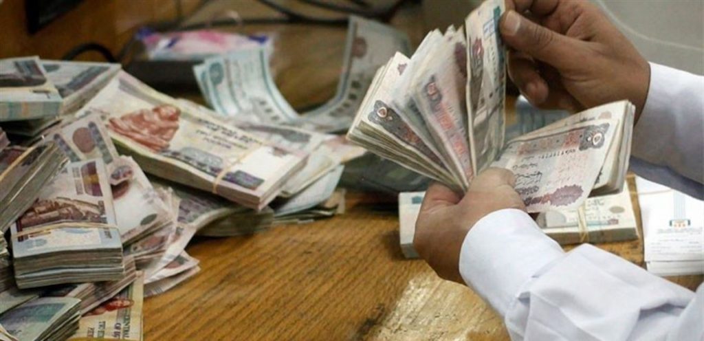 ارتفاع قياسي لودائع المصريين لدى البنوك
