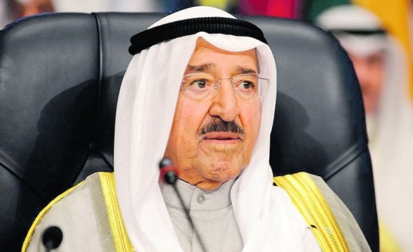 سمو الأمير يعزي سلطان عمان بضحايا المنخفض المداري