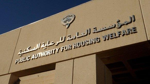 «السكنية» تنهي خدمات 135 وافدا كمرحلة أولى للتكويت
