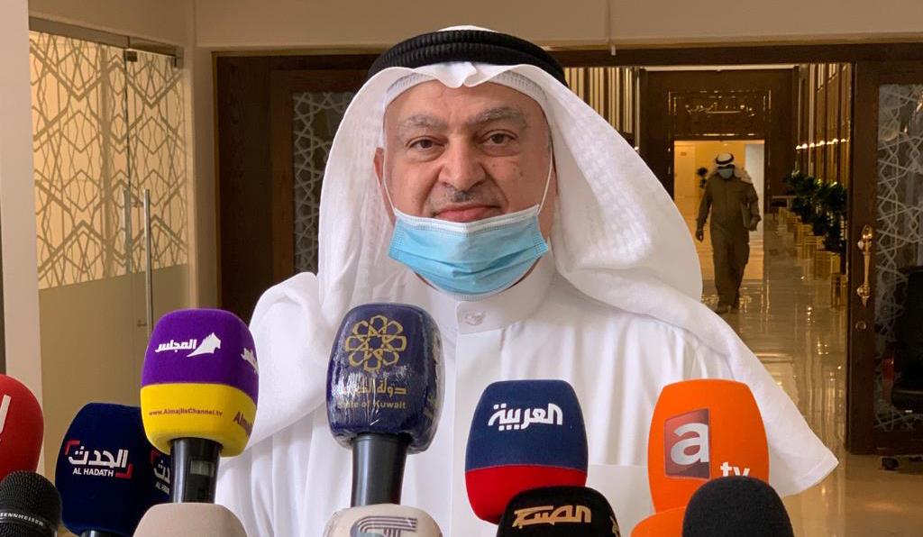 خليل الصالح يستغرب عدم قيام الحكومة بأي إجراء تجاه أزمة الكويتيون بلا رواتب