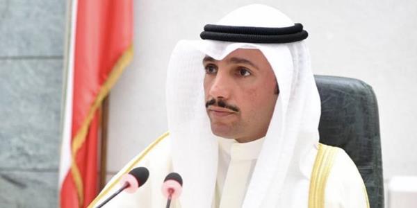 الغانم يعزي آل الطبطبائي