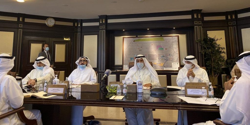 لجنة إعادة تشغيل مطار الكويت تبحث تطبيق الاشتراطات الصحية لعودة الرحلات التجارية