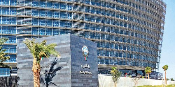 «‏التربية» تدعو وافديها إلى تجديد إقاماتهم على موقع الوزارة