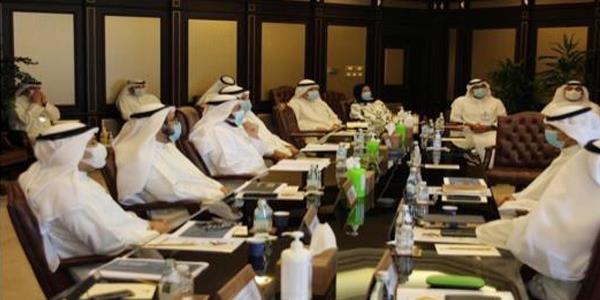 «العليا لإعادة الرحلات» تستعرض الدليل الإرشادي لبدء التشغيل التجاري في مطار الكويت