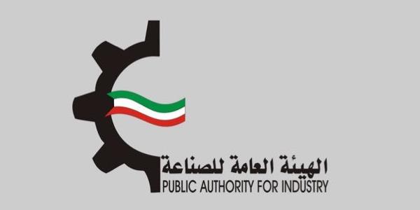 «الصناعة»: مخزون استراتيجي من الكمامات الواقية لمدة 6 أشهر