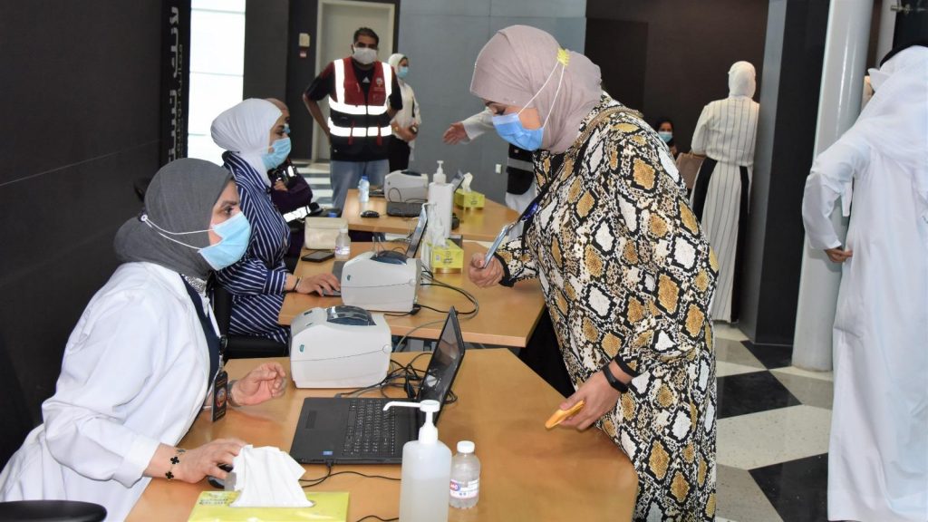مسحات عشوائية لقياديي «القوى العاملة» وموظفيها