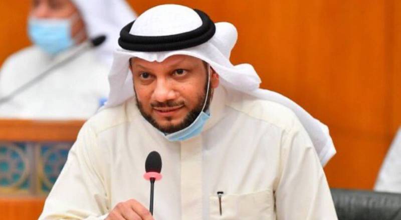 الشيتان رداً على الهاشم: زوجتي مستمرة في عملها ك«مدقق» ب«المالية».. بعد موافقة رئيسها بالعمل