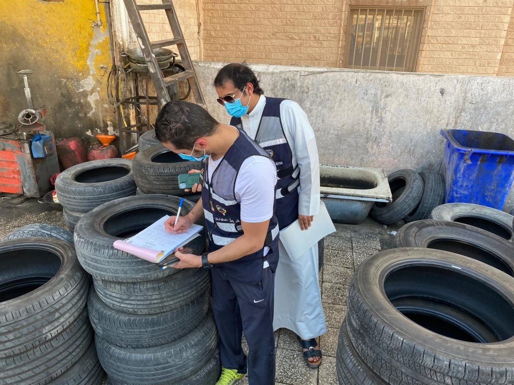 «التجارة» تضبط 405 إطارات مستعملة في الجهراء
