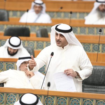 الفضل: أدعو رئيس الوزراء إلى إعادة النظر في الفريق الاقتصادي المسؤول عن التعاطي مع الأزمة