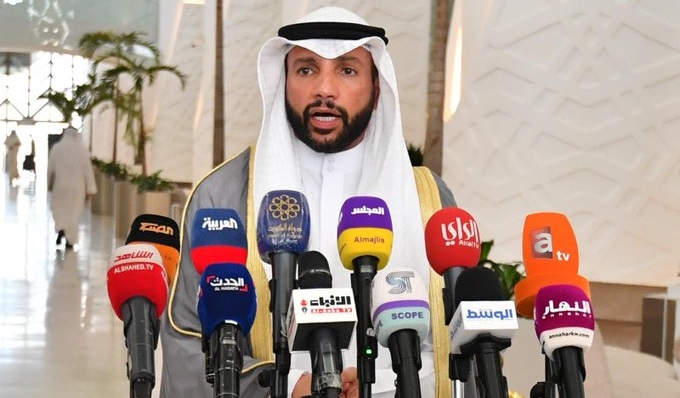 عاجل| الغانم: تشرفت بلقاء نائب الأمير واستمعت إلى توجيهاته بشأن المشهد السياسي