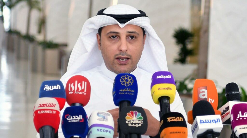 الفضل: العقيل قالت إنها تحتاج إلى قانون لاستنثاء أنشطة من تحويل رواتب عمالتها ثم استثنت دون وجود تشريع