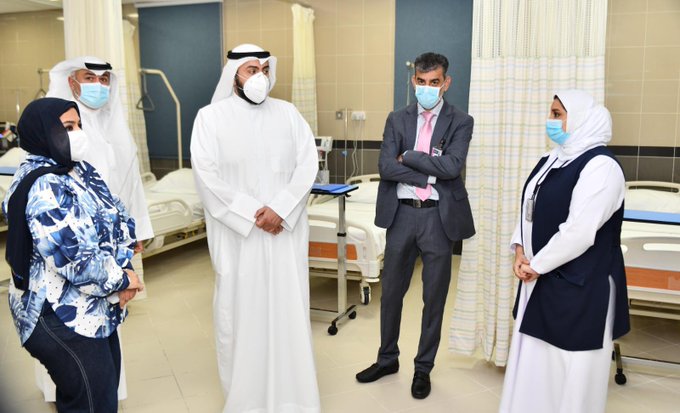 وزير الصحة يفتتح مركزي «صباح الأحمد» التخصصيين