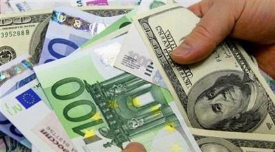 تراجع الاستثمار الأجنبي المباشر عالمياً إلى النصف