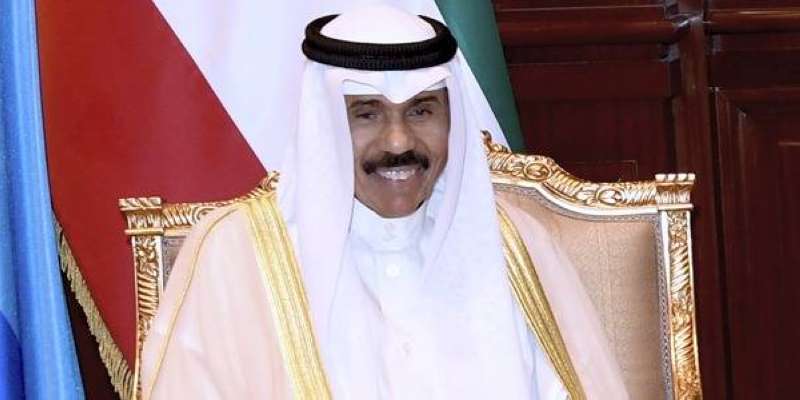 وزير البلدية يهنئ سمو أمير البلاد بتوليه مقاليد الحكم