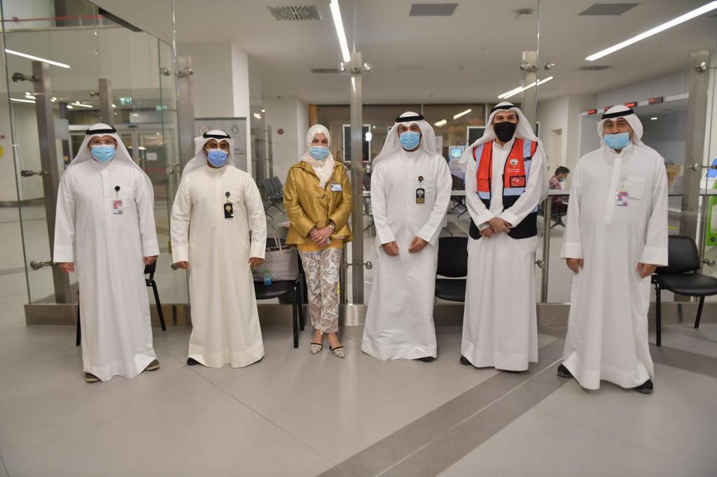 الدفعة الأولى من الوفد الطبي الباكستاني تصل الكويت مكونة من 15 طبيباً متخصصاً و41 فنياً و152 ممرضاً وممرضة
