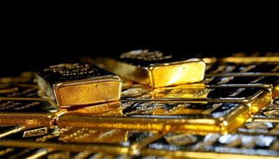الذهب يقفز 1% مع عودة التركيز على السياسة النقدية الميسرة