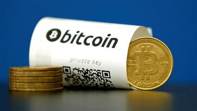 البيتكوين يكسر حاجز الـ17 ألف دولار