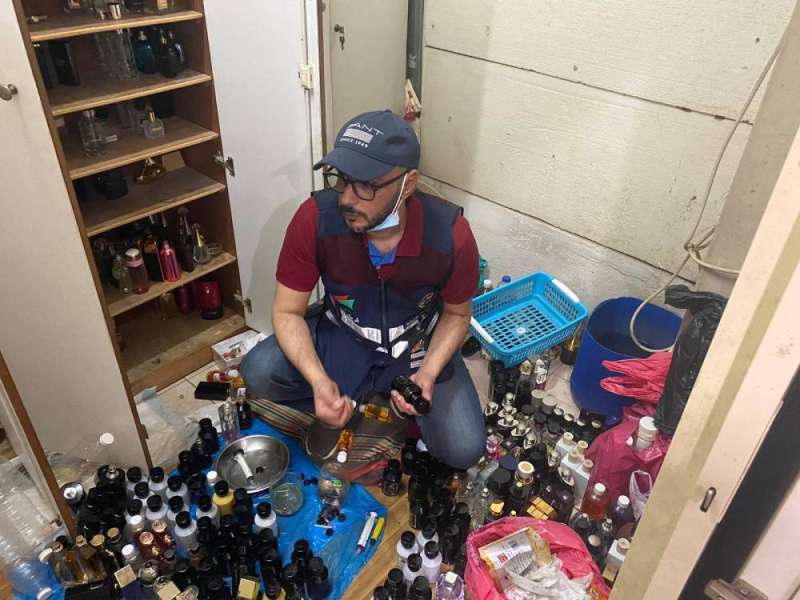 «التجارة» تضبط 2000 قنينة عطور مقلدة في الفروانية