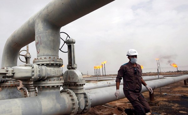 النفط يلامس 51 دولاراً ويعوّض كامل خسائر «كورونا»