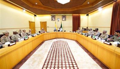 وزير الدفاع: بذل كافة الجهود التي تسهم في تعزيز قدرات الجيش