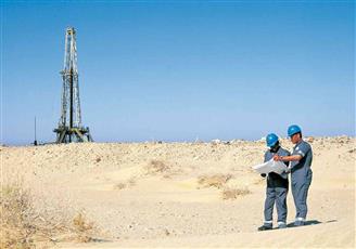 «إيني» تعلن عن اكتشاف نفطي جديد في صحراء مصر الغربية