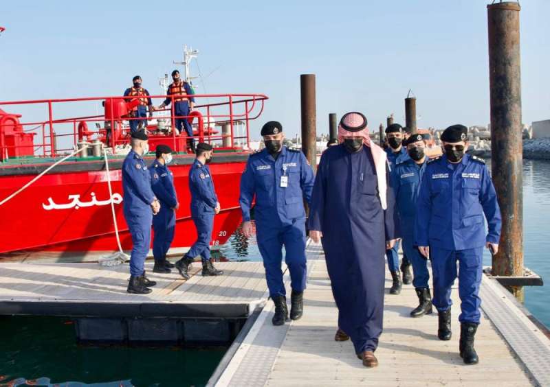 الوزير الصالح يتفقد عمليات البحث والإنقاذ عن غريق «بحر الأبراج»