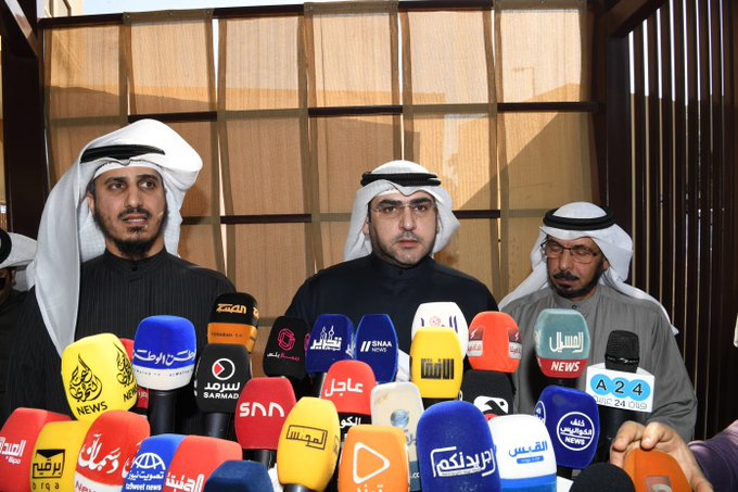 عبد الكريم الكندري: تشكيل لجنة تنسيق أولويات تضم النواب حسن جوهر وبدر الداهوم والصيفي الصيفي وصالح ذياب وبدر الملا ومحمد المطير لاستمرار التشاور من أجل تحقيق الأصلح للشعب
