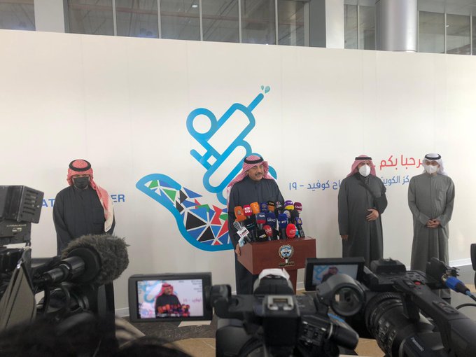 رئيس الوزراء من مركز الكويت للتطعيم: لقاح #فايزر آمن ومعتمد من الجهات العالمية