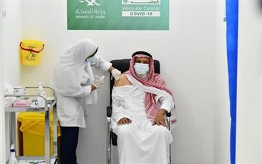 السعودية تعتمد لقاحي أسترازينيكا ومودرنا ضد كورونا
