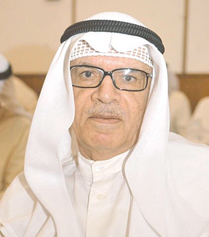 وزير الإعلام ينعى الباحث والأديب والمؤرخ الكويتي خالد الأنصاري