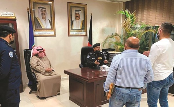 العلي: صلاحيات للوكلاء المساعدين ودفتر مخالفات لرتبة عقيد ومكاتب للتحقيق بمخفري الوفرة و«صباح الأحمد السكنية»