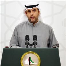 يوسف الفضالة للحكومة: افتحوا الأنشطة.. «وصكوا المطار أمام الجالية المصرية»