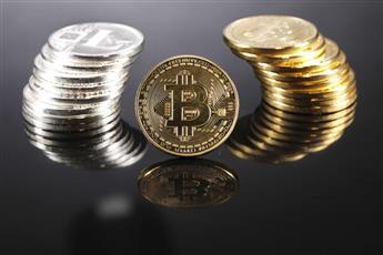 بتكوين تقرب القيمة السوقية للعملات المشفرة من مستويات قياسية جديدة