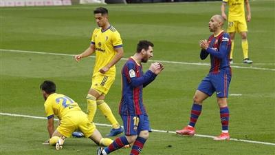 برشلونة يسقط في فخ التعادل أمام قاديش