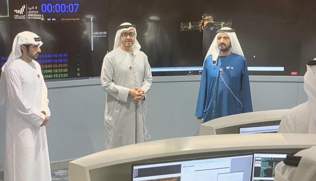 شاهد.. ردة فعل محمد بن زايد ومحمد بن راشد عقب وصول المسبار الإماراتي للمريخ
