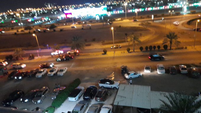 ضبط مواطن ومرافقته بمخدرات بعد محاولة هروب والاصطدام بشجرة في الرقعي