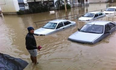 مقتل 6 أشخاص في فيضانات غربي الجزائر