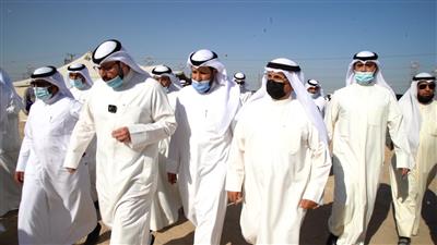 وزير البلدية والإسكان يقوم بزيارة ميدانية لمشروع مدينة جنوب سعد العبدالله